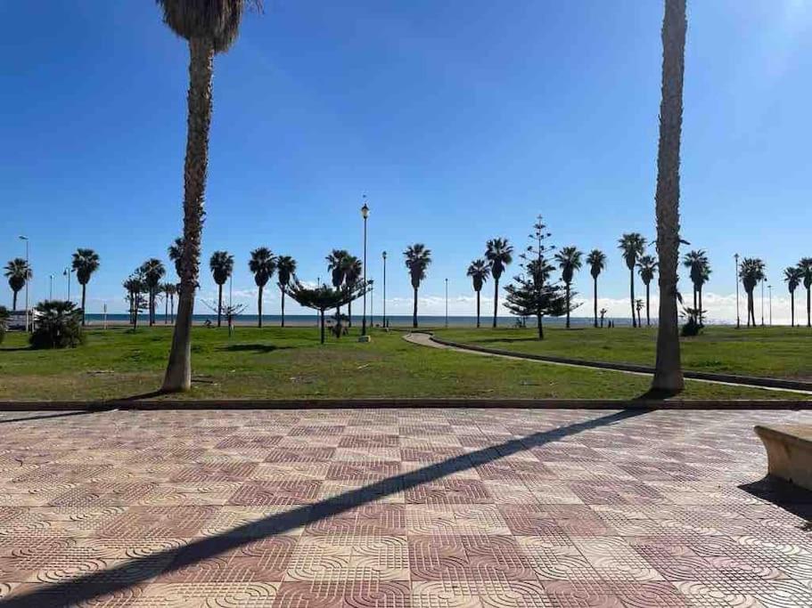 Ferienwohnung Moderna Y Alegre Vivienda Junto Al Mar . Roquetas de Mar Exterior foto