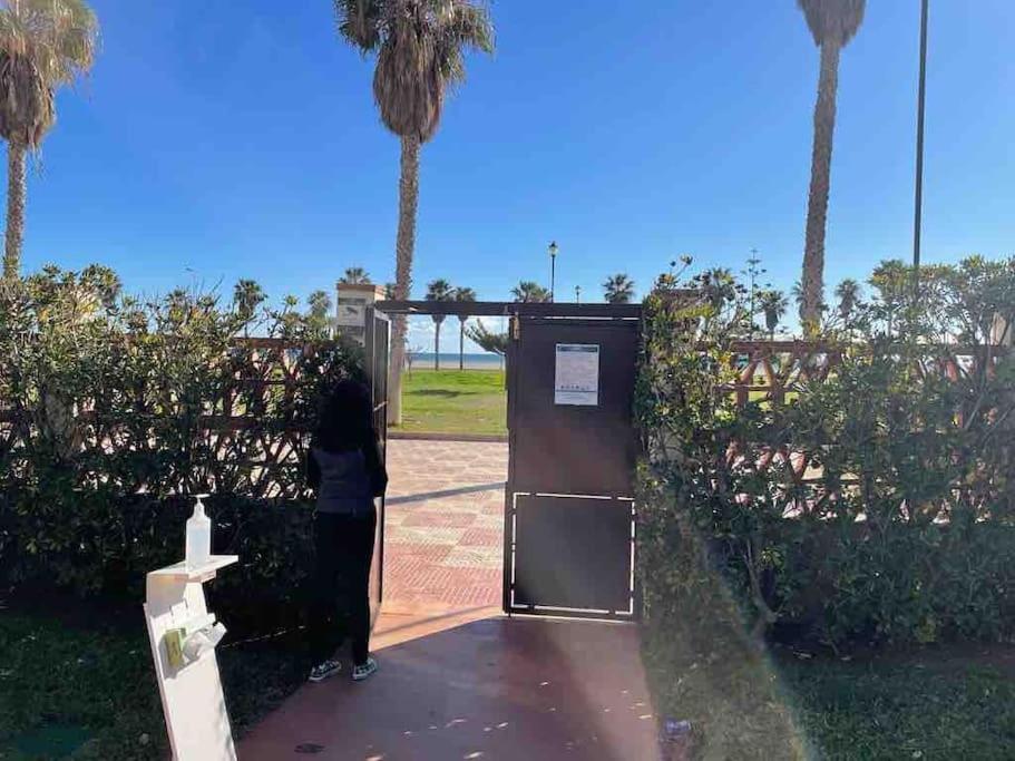 Ferienwohnung Moderna Y Alegre Vivienda Junto Al Mar . Roquetas de Mar Exterior foto